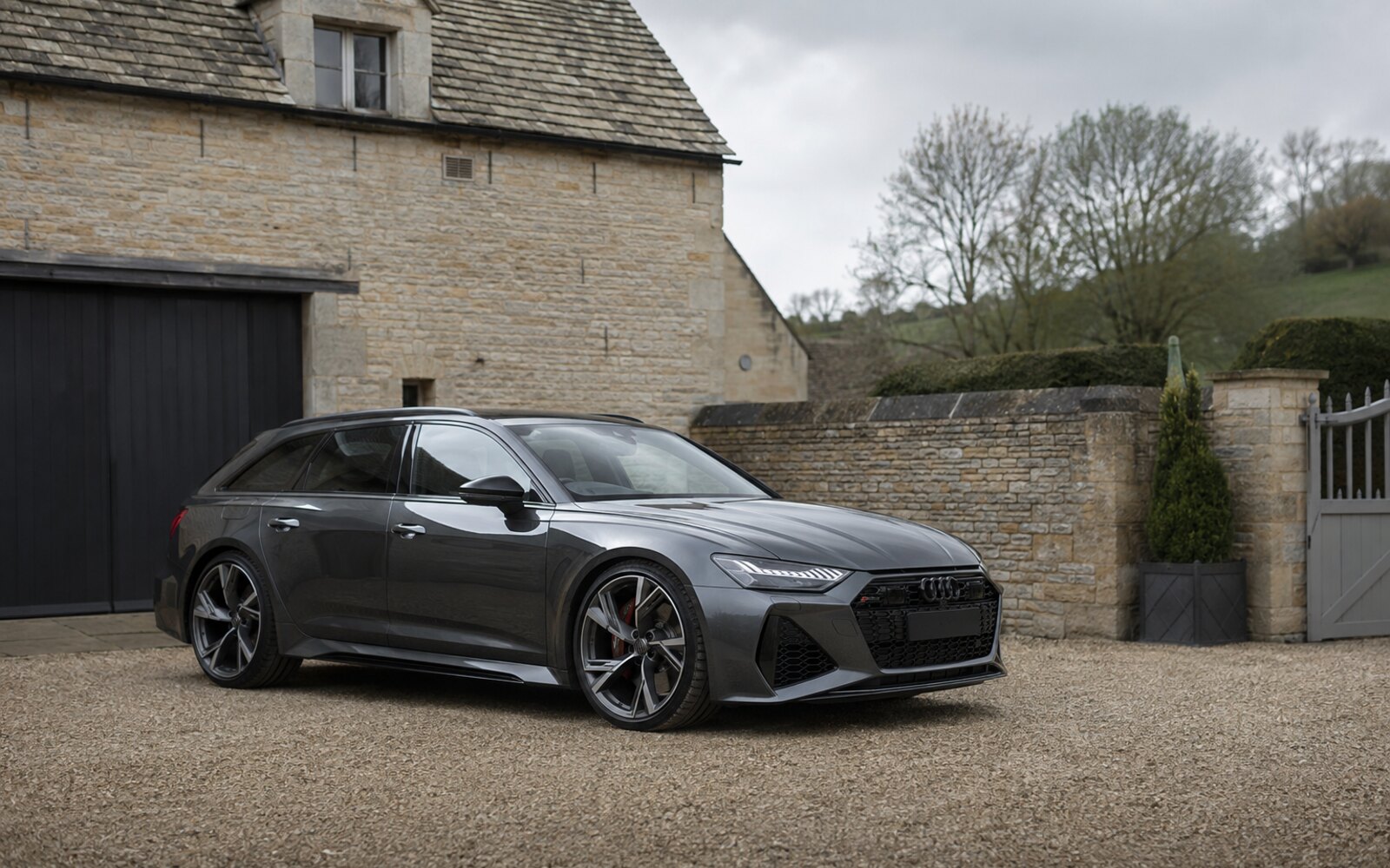Audi RS6 specialist logistics vehicle